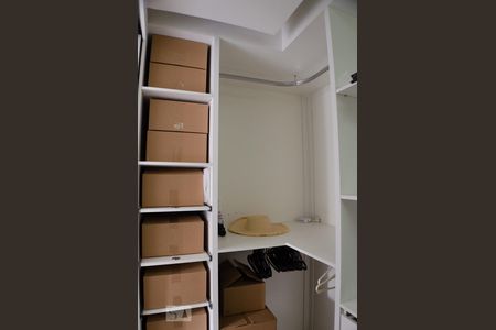 Apartamento à venda com 120m², 3 quartos e 2 vagasCloset da suíte