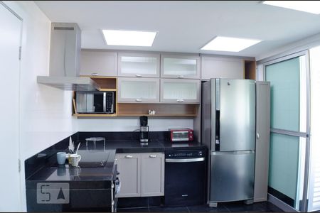 Apartamento à venda com 120m², 3 quartos e 2 vagasCozinha