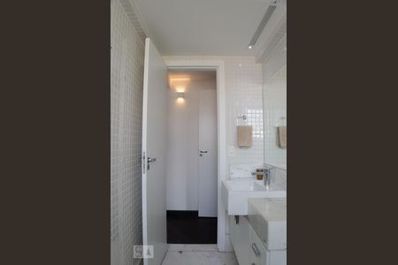 Apartamento à venda com 120m², 3 quartos e 2 vagasBanheiro da Suíte