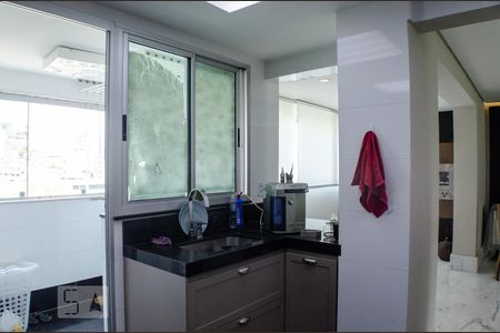 Apartamento à venda com 120m², 3 quartos e 2 vagasCozinha