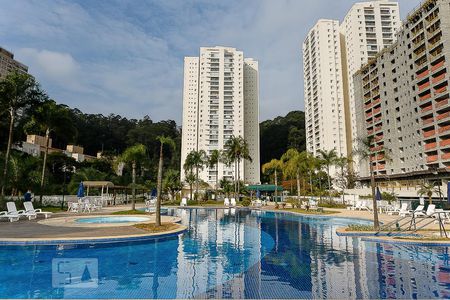 Apartamento para alugar com 95m², 2 quartos e 2 vagasÁrea comum - Piscina