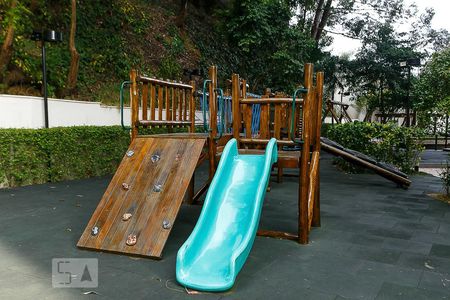 Apartamento para alugar com 95m², 2 quartos e 2 vagasÁrea Comum - Playground