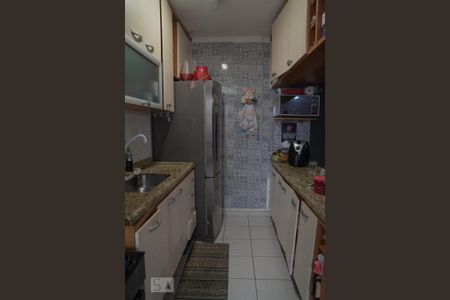 Apartamento à venda com 72m², 2 quartos e 2 vagasCozinha