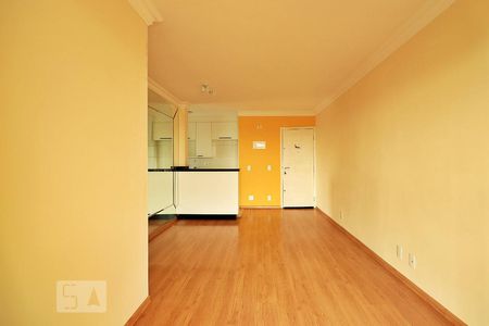Sala de apartamento à venda com 3 quartos, 70m² em Vila Eldízia, Santo André