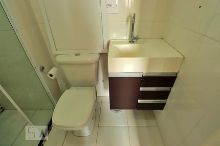 Banheiro da Suíte de apartamento à venda com 3 quartos, 67m² em Vila Eldízia, Santo André