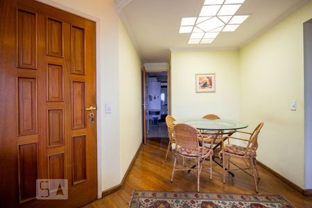 Sala de apartamento para alugar com 3 quartos, 97m² em Vila Alexandria, São Paulo