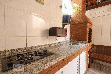 Casa à venda com 130m², 4 quartos e 2 vagasQuintal