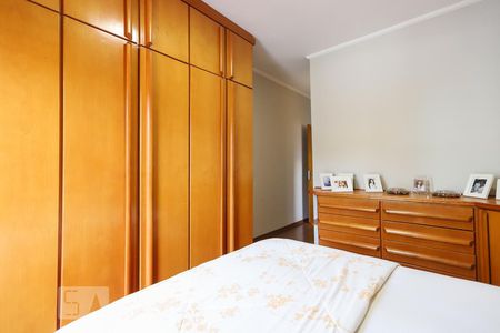 Casa à venda com 130m², 4 quartos e 2 vagasSuíte