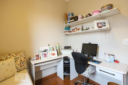 Quarto 1 de casa à venda com 4 quartos, 130m² em Vila Carolina, São Paulo