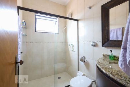 Casa à venda com 130m², 4 quartos e 2 vagasBanheiro Social