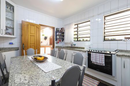 Casa à venda com 130m², 4 quartos e 2 vagasCozinha