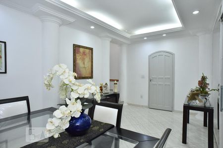 Casa à venda com 500m², 4 quartos e 5 vagasSala de Jantar Subsolo