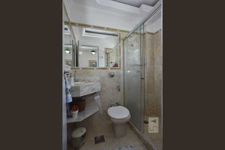 Casa à venda com 500m², 4 quartos e 5 vagasBanheiro da Suíte 1