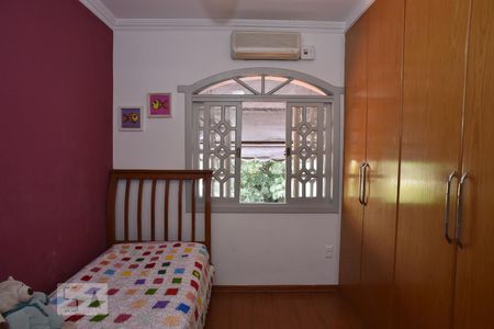 Quarto de casa à venda com 4 quartos, 500m² em Tanque, Rio de Janeiro