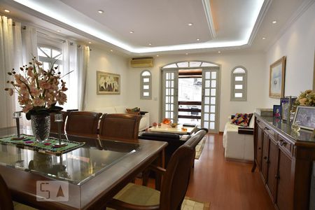 Sala de casa à venda com 4 quartos, 500m² em Tanque, Rio de Janeiro