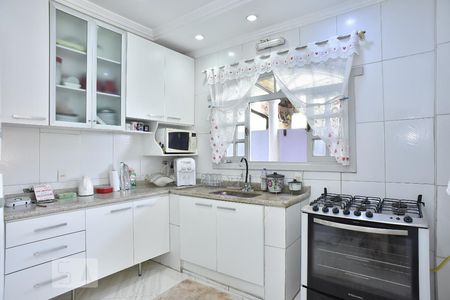 Casa à venda com 500m², 4 quartos e 5 vagasCozinha Subsolo