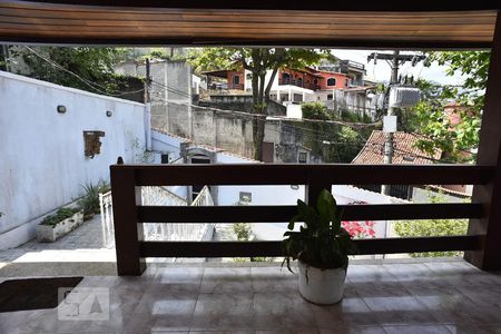 Vista da Sala de casa à venda com 4 quartos, 500m² em Tanque, Rio de Janeiro