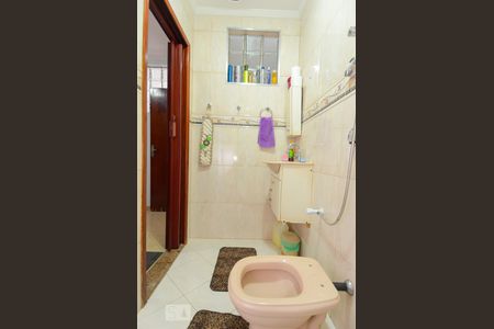 Casa à venda com 293m², 6 quartos e 2 vagasBanheiro da Suíte 2