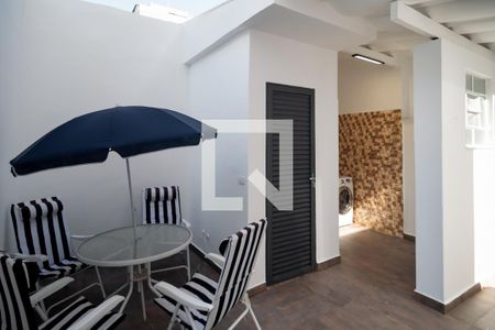 Casa à venda com 150m², 3 quartos e 2 vagas Casa à venda com 150m², 3 quartos e 2 vagasÁrea Externa