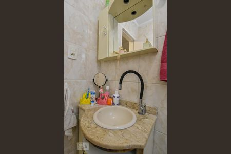 Casa à venda com 150m², 3 quartos e 2 vagasBanheiro 02