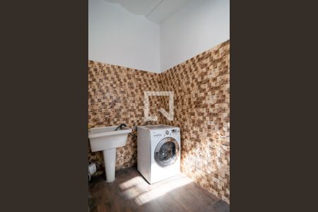 Casa à venda com 150m², 3 quartos e 2 vagas Casa à venda com 150m², 3 quartos e 2 vagasÁrea de Serviço