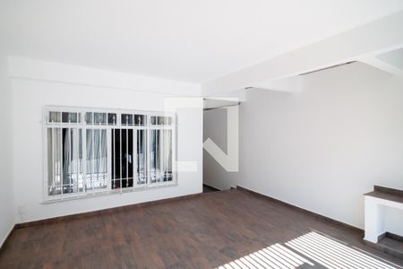 Casa à venda com 150m², 3 quartos e 2 vagas Casa à venda com 150m², 3 quartos e 2 vagasGaragem