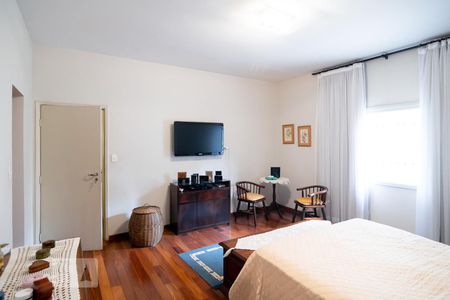 Casa à venda com 200m², 3 quartos e 6 vagasQuarto 3 - Suíte