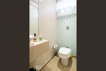 Casa à venda com 200m², 3 quartos e 6 vagasLavabo