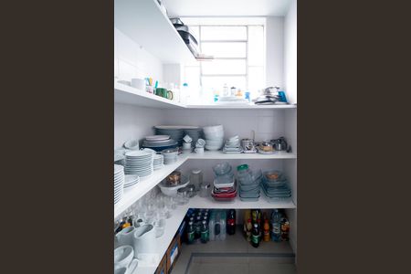 Casa à venda com 200m², 3 quartos e 6 vagasDespensa