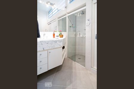 Casa à venda com 200m², 3 quartos e 6 vagasBanheiro Social