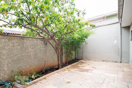 Casa à venda com 200m², 3 quartos e 6 vagasGaragem Lateral