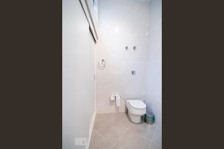 Casa à venda com 200m², 3 quartos e 6 vagasBanheiro Social