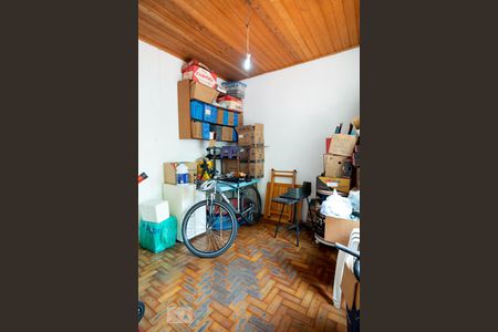 Casa à venda com 200m², 3 quartos e 6 vagasQuarto de Serviço