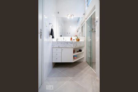 Casa à venda com 200m², 3 quartos e 6 vagasBanheiro Social