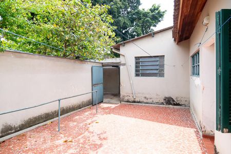 Casa à venda com 200m², 3 quartos e 6 vagasÁrea Externa Área de Serviço