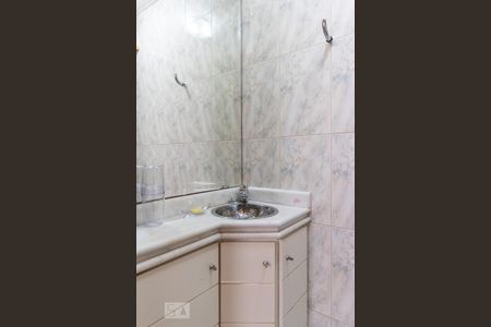 Lavabo de apartamento para alugar com 2 quartos, 49m² em Aclimação, São Paulo