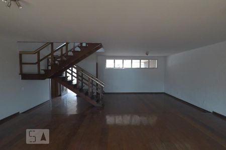 Sala de casa para alugar com 3 quartos, 300m² em Morumbi, São Paulo
