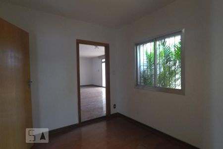 Casa para alugar com 300m², 3 quartos e 4 vagasCopa