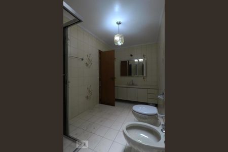 Casa para alugar com 300m², 3 quartos e 4 vagasBanheiro da Suíte 3