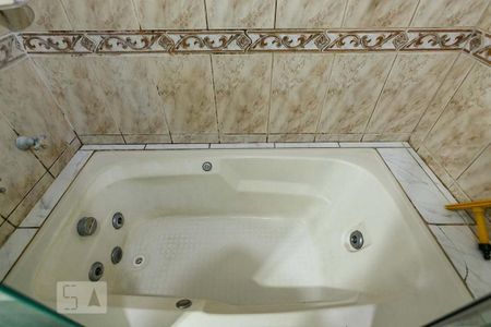 Apartamento à venda com 131m², 3 quartos e 1 vagaBanheiro da Suíte