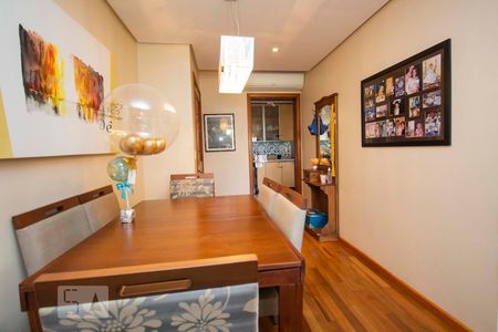 Sala  de apartamento à venda com 3 quartos, 87m² em Bom Jesus, Porto Alegre
