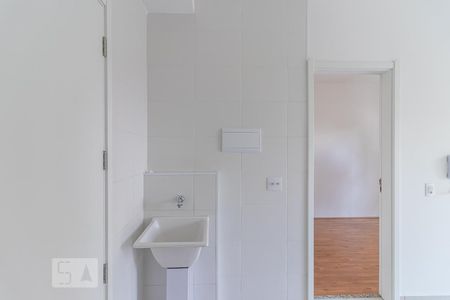 Sala/Cozinha de apartamento para alugar com 1 quarto, 28m² em Vila Penteado, São Paulo
