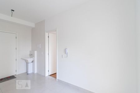 Sala/Cozinha de apartamento para alugar com 1 quarto, 28m² em Vila Penteado, São Paulo