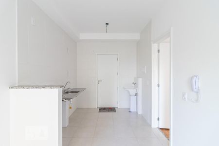 Sala/Cozinha de apartamento à venda com 1 quarto, 28m² em Vila Penteado, São Paulo