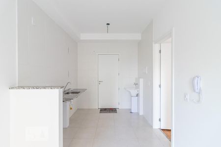 Sala/Cozinha de apartamento para alugar com 1 quarto, 28m² em Vila Penteado, São Paulo