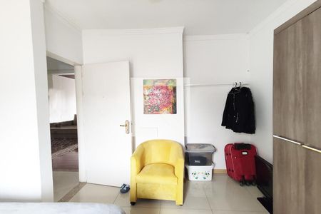 Casa à venda com 250m², 3 quartos e 3 vagas Casa à venda com 250m², 3 quartos e 3 vagasQuarto 3