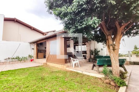 Casa à venda com 250m², 3 quartos e 3 vagas Casa à venda com 250m², 3 quartos e 3 vagasQuiosque