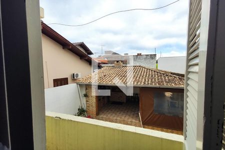 Casa à venda com 250m², 3 quartos e 3 vagas Casa à venda com 250m², 3 quartos e 3 vagasSacada do Quarto 3