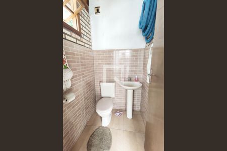 Casa à venda com 250m², 3 quartos e 3 vagas Casa à venda com 250m², 3 quartos e 3 vagasLavabo