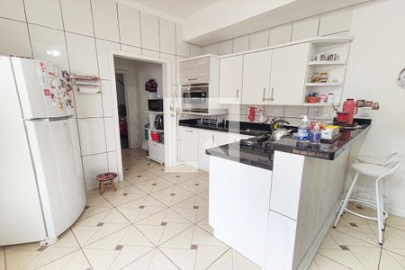 Casa à venda com 250m², 3 quartos e 3 vagas Casa à venda com 250m², 3 quartos e 3 vagasCozinha